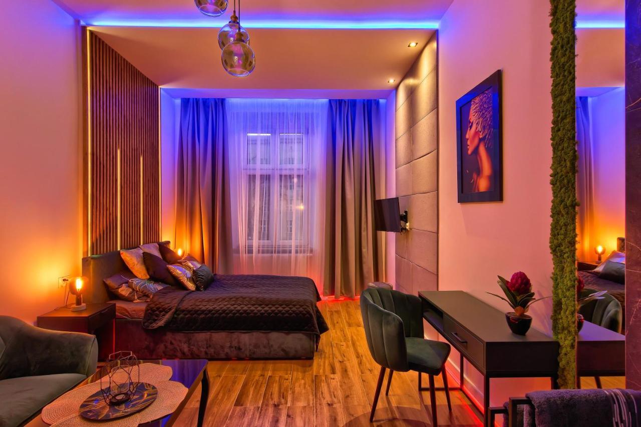 Apartament Czarny Z Jacuzzi Краков Экстерьер фото